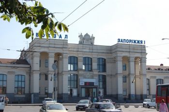 Теперь на ж / д вокзале Запорожье-1 пассажиры могут подключиться к Wi-Fi и попробовать натуральный кофе, об этом докладывает пресс-служба Приднепровской железной дороги